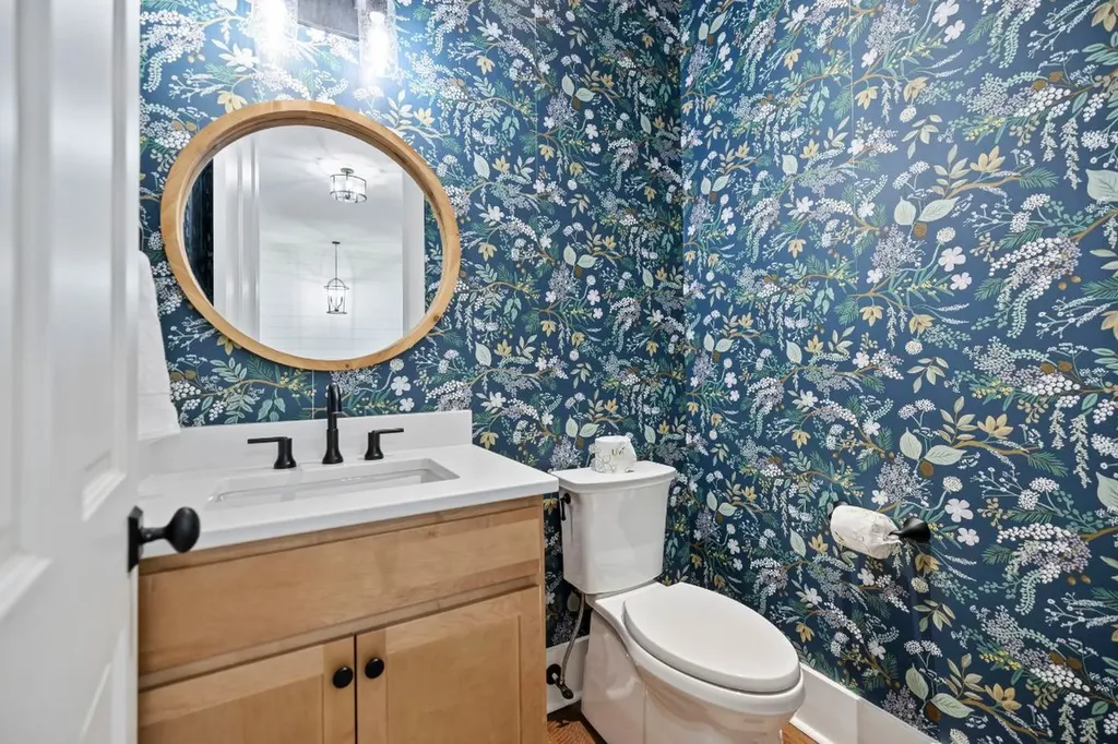 1048 Cherokee Trace Lake Toxaway NC 28747