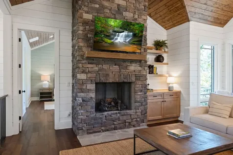 1048 Cherokee Trace Lake Toxaway NC 28747