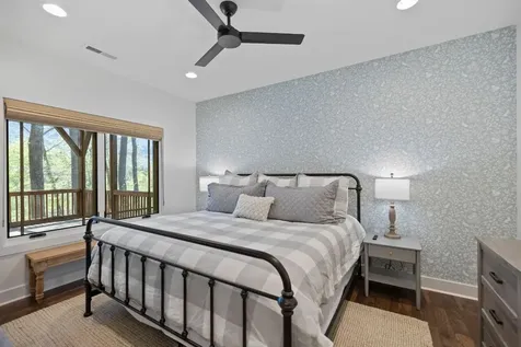 1048 Cherokee Trace Lake Toxaway NC 28747