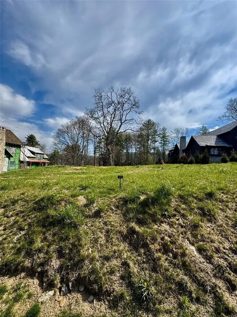 Lot 8 Sanctuary Ridge Road Highlands NC 28741