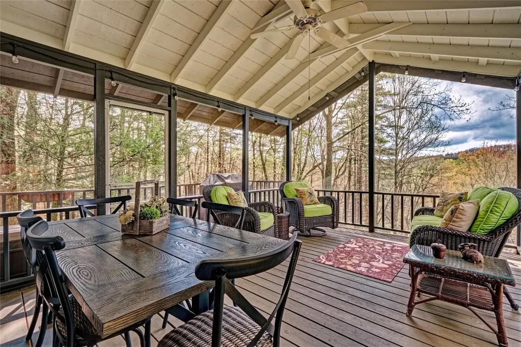 733 Wyanoak Road Highlands NC 28741