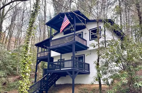 17 W Village Way Sapphire NC 28774