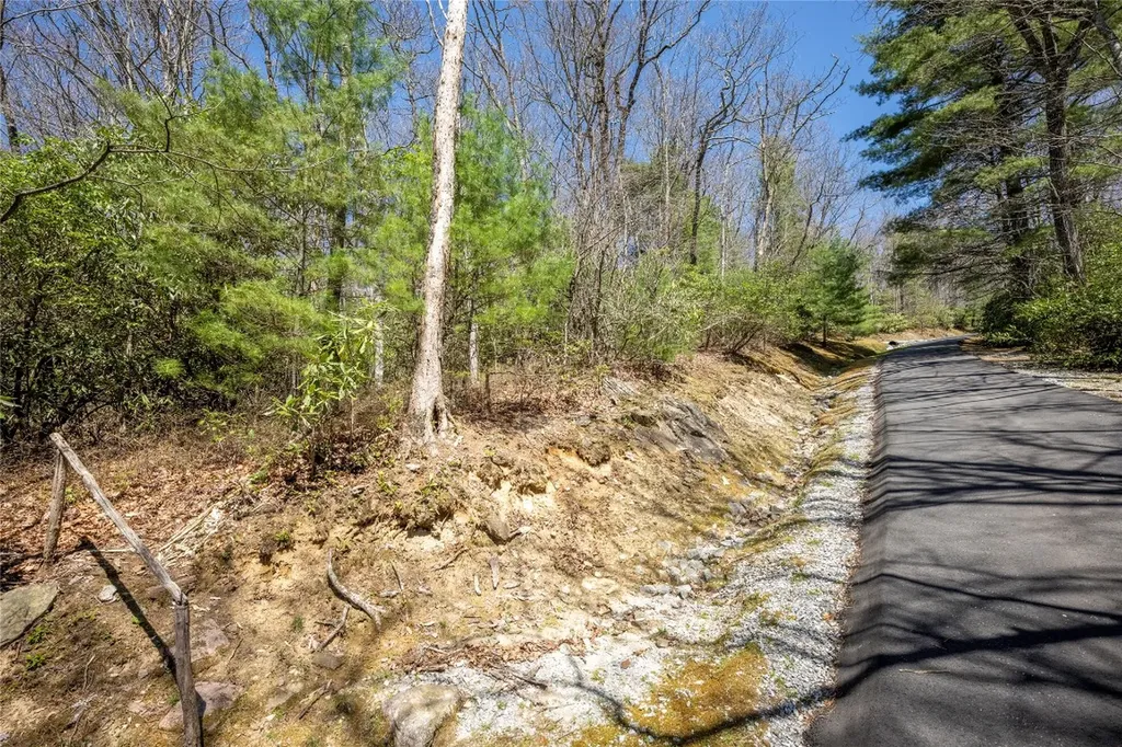 3 Big Granite Court Sapphire NC 28774