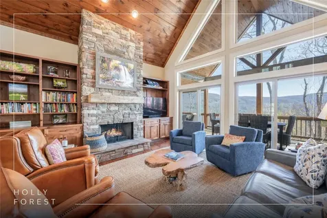 83 Flyaway Circle Sapphire NC 28774