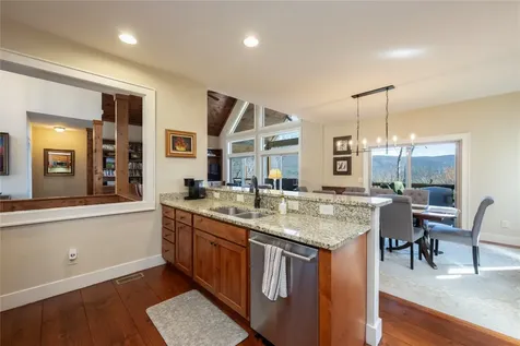 83 Flyaway Circle Sapphire NC 28774