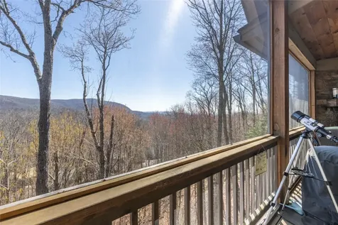 83 Flyaway Circle Sapphire NC 28774