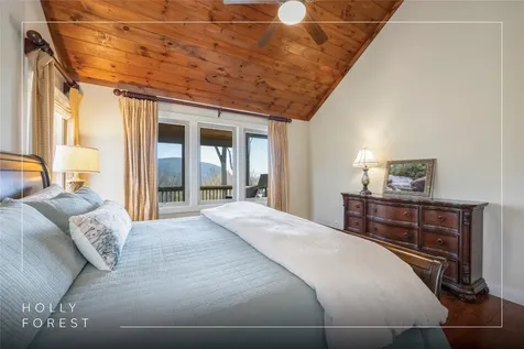 83 Flyaway Circle Sapphire NC 28774