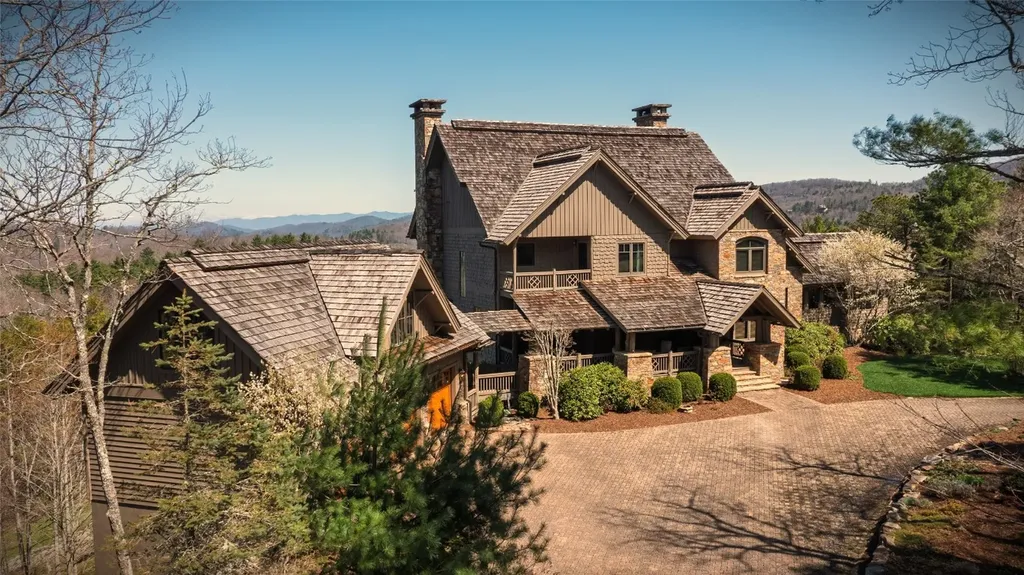 323 Lone Chimney Drive Cashiers NC 28717