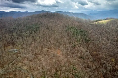 11 Stone Pillow Road Tuckasegee NC 28783