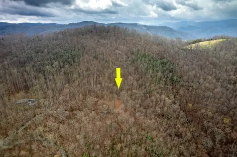 11 Stone Pillow Road Tuckasegee NC 28783