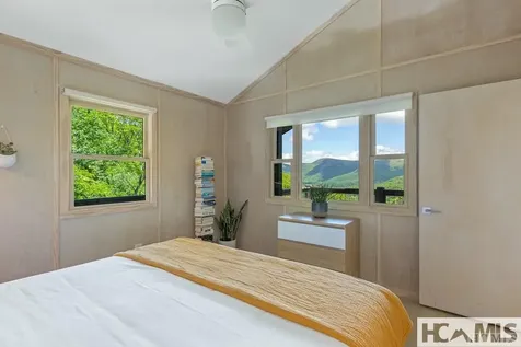 63 Evans Creek Scaly Mountain NC 28775