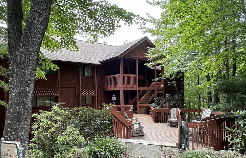 221 Toxaway Falls Drive Lake Toxaway NC 28747