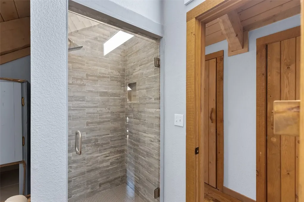 140 Timber Ridge Cashiers NC 28717