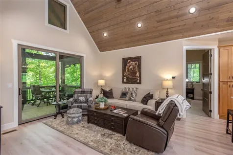 194 Redrock Trail Glenville NC 28736