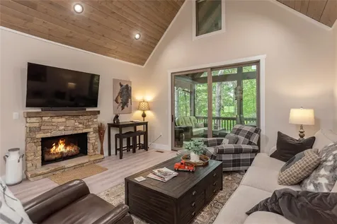 194 Redrock Trail Glenville NC 28736