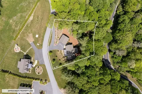 194 Redrock Trail Glenville NC 28736
