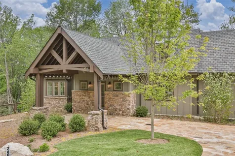 2608 Magnolia Drive Highlands NC 28741