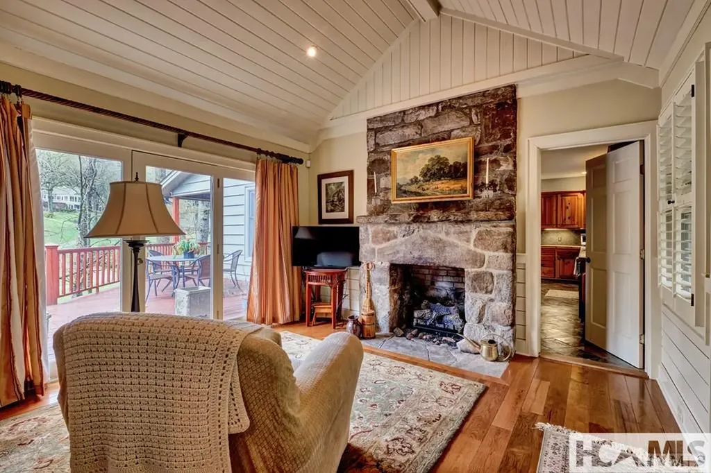 129 Cedar Creek Road Glenville NC 28736