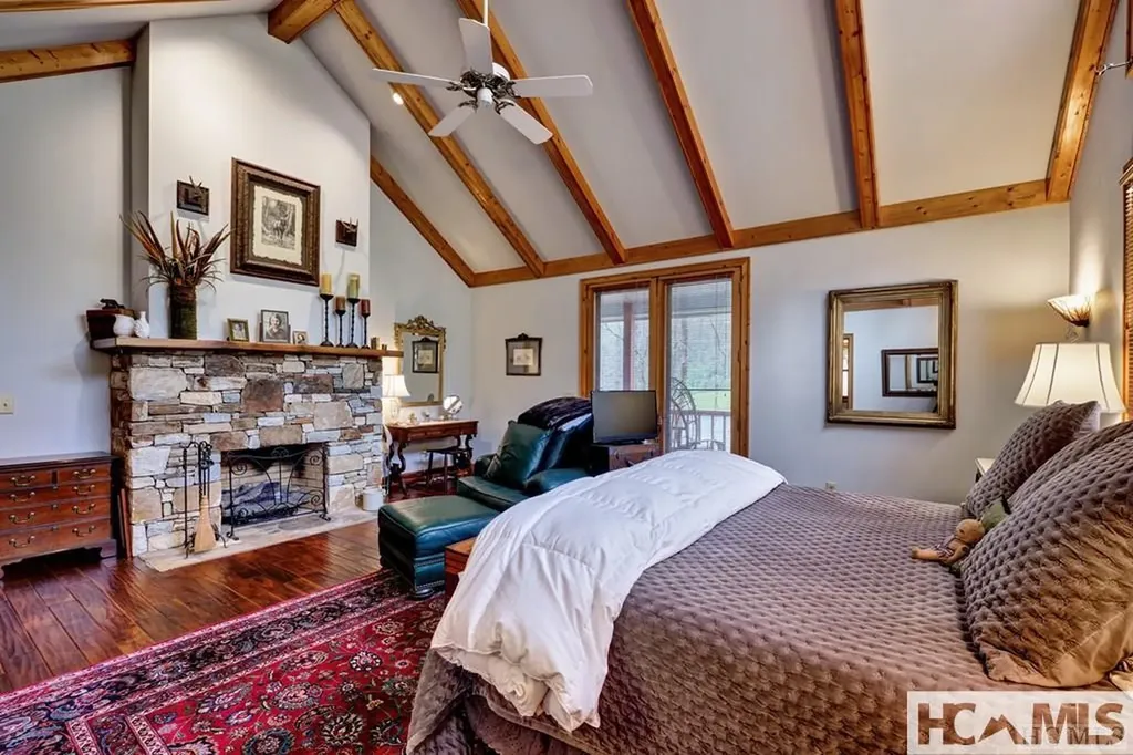 129 Cedar Creek Road Glenville NC 28736