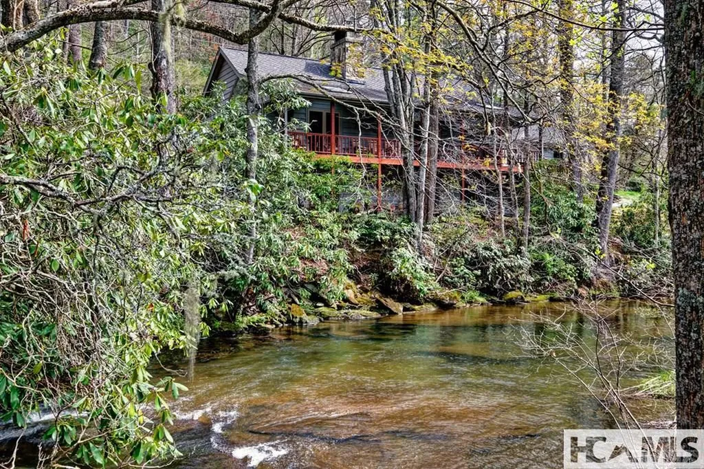 129 Cedar Creek Road Glenville NC 28736