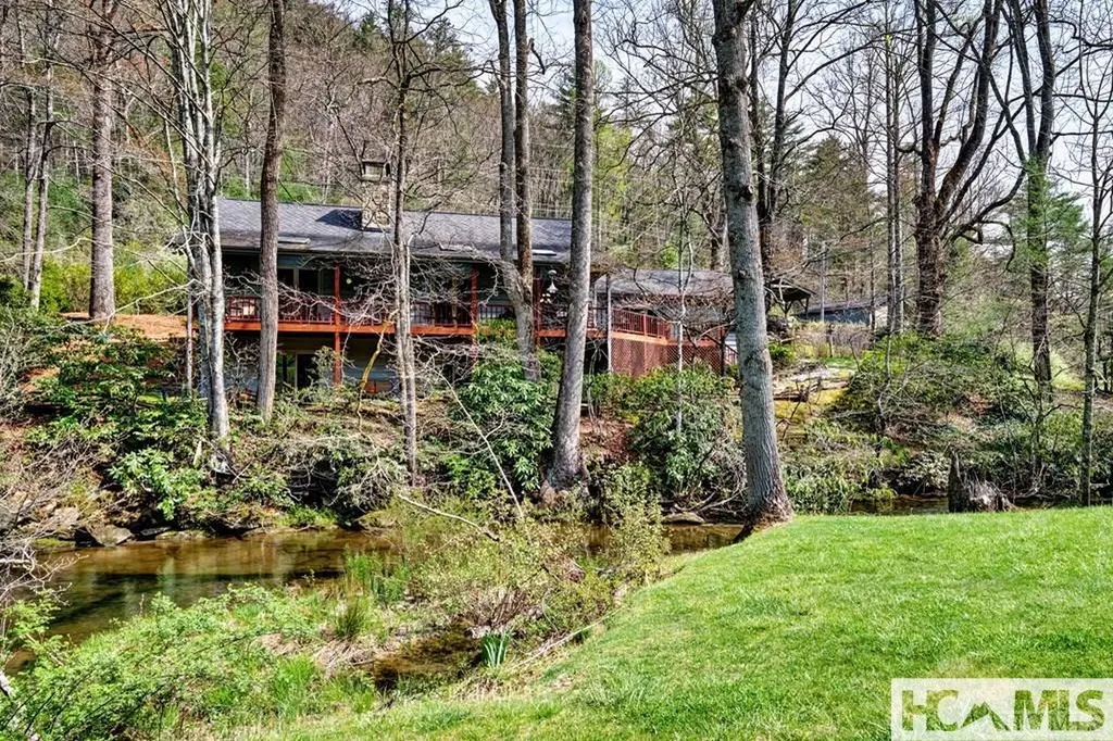 129 Cedar Creek Road Glenville NC 28736