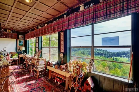 326 Eastside Duck Mountain Scaly Mountain NC 28775