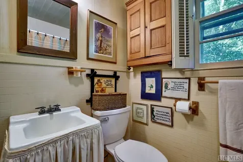 326 Eastside Duck Mountain Scaly Mountain NC 28775