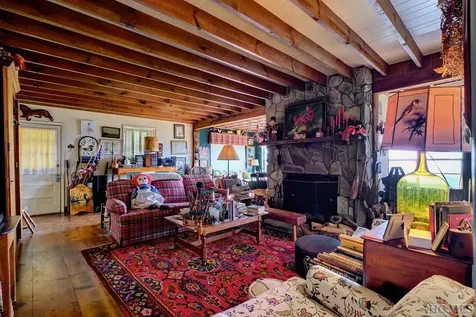 326 Eastside Duck Mountain Scaly Mountain NC 28775