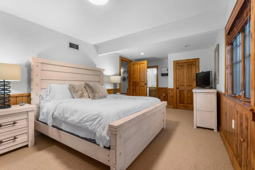 85 Honey Bee Bend Cashiers NC 28717