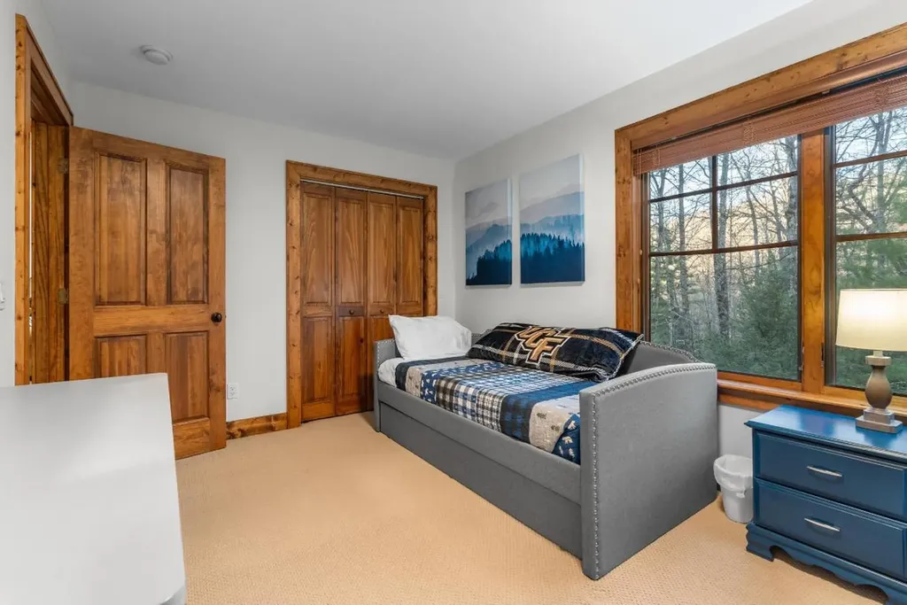 85 Honey Bee Bend Cashiers NC 28717