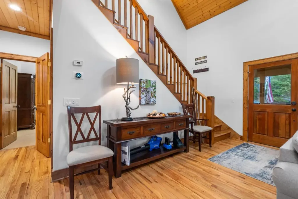 85 Honey Bee Bend Cashiers NC 28717