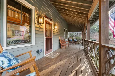 85 Honey Bee Bend Cashiers NC 28717