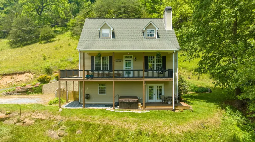 210 Triple Fork Road Cullowhee NC 28723