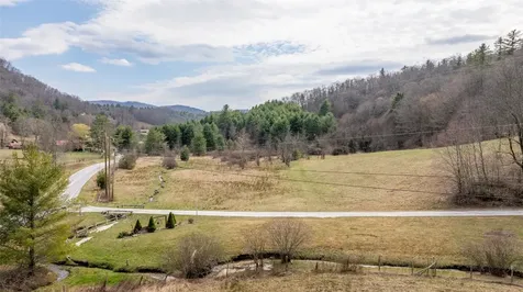 1900 Bee Tree Road Glenville NC 28736