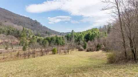 1900 Bee Tree Road Glenville NC 28736