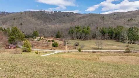 1900 Bee Tree Road Glenville NC 28736