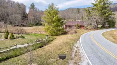 1900 Bee Tree Road Glenville NC 28736
