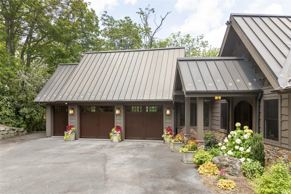 541 Summer Hill Road Cullowhee NC 28723