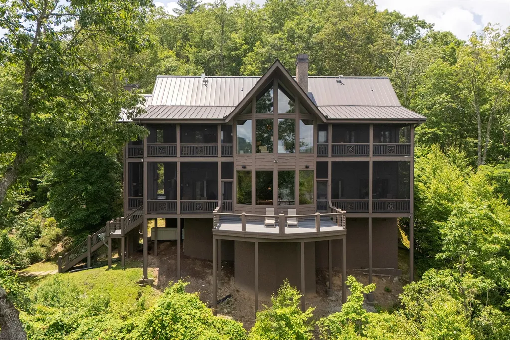 541 Summer Hill Road Cullowhee NC 28723