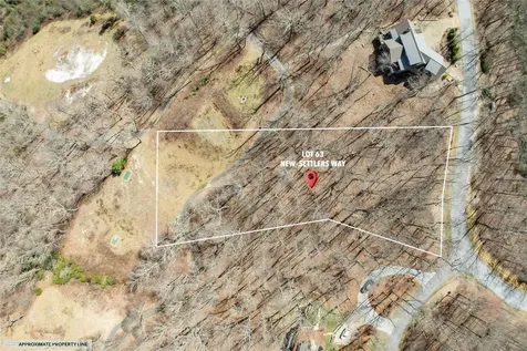 63 New Settler's Way Glenville NC 28736