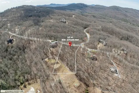 63 New Settler's Way Glenville NC 28736