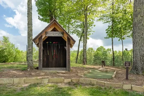 63 New Settler's Way Glenville NC 28736