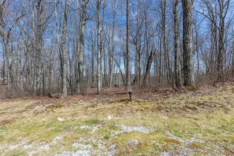 63 New Settler's Way Glenville NC 28736