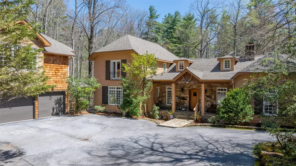 26 Valentine Lane Highlands NC 28741