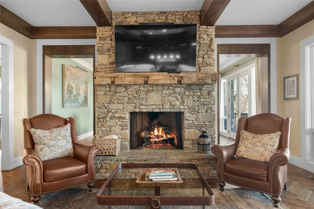 170 Old Hunters Run Cashiers NC 28717