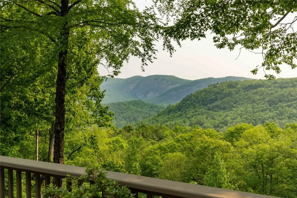 170 Old Hunters Run Cashiers NC 28717