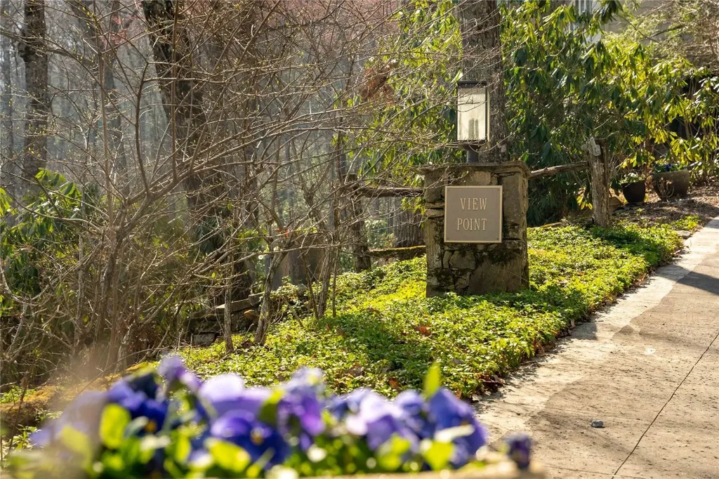 170 Old Hunters Run Cashiers NC 28717