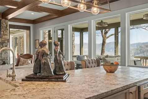 170 Old Hunters Run Cashiers NC 28717