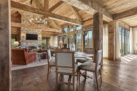 196 Stove Pipe Court Cashiers NC 28717