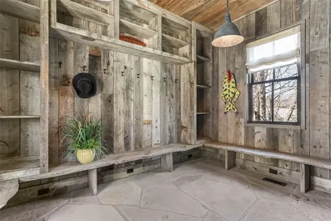 196 Stove Pipe Court Cashiers NC 28717